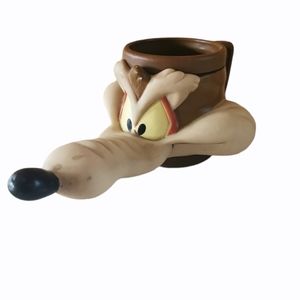 𝅺vintage 1992 Wile. E. Coyote  Cup/Mug.